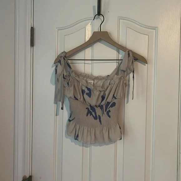 Aritzia X Wilfred | Ballad Camisole Top Smocked Printed Chiffon‎ Tie Shoulder XS - Picture 2 of 6